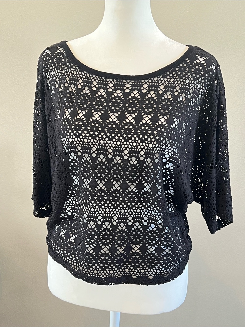 Bisou Bisou Black Oversized Crochet Short-Sleeve Crop Top